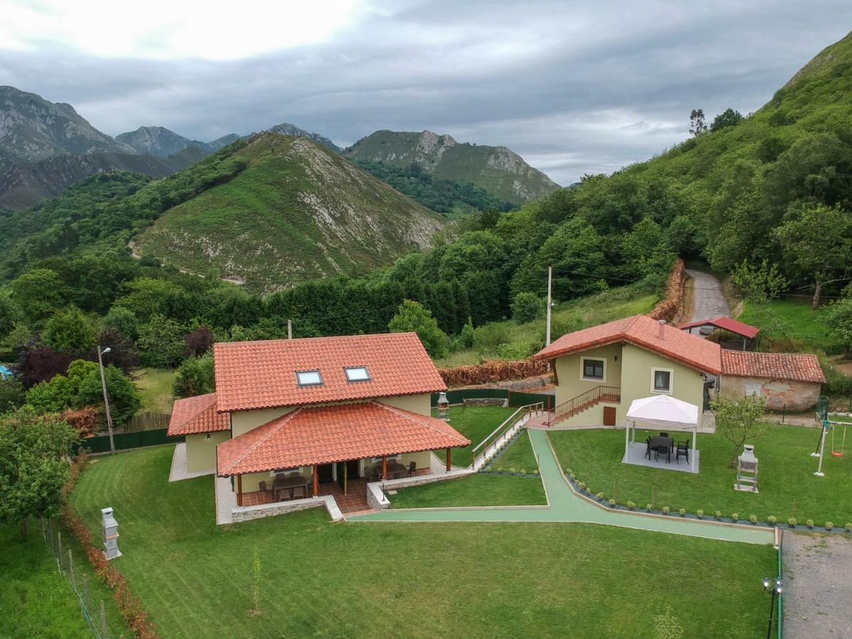 El Campo Mateo Apartamentos Onís Екстериор снимка